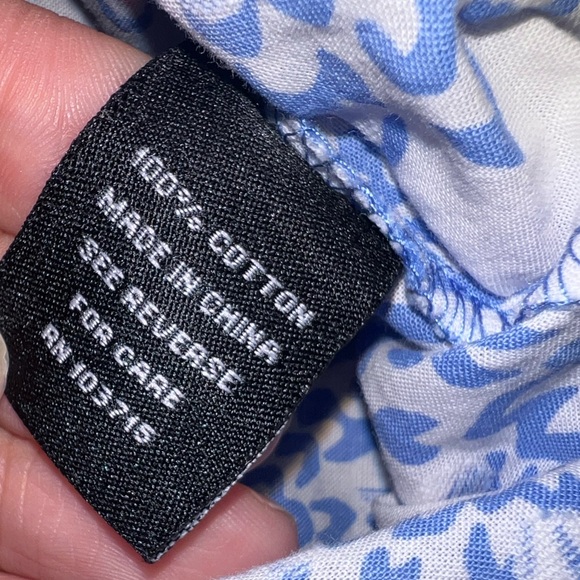 Zac & Rachel brand Blue & White Boho Style Blouse Size Medium EUC - Picture 4 of 6